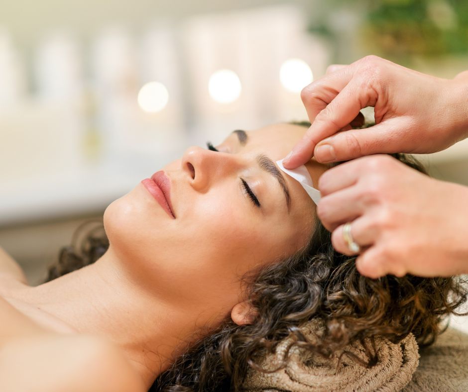 Facial Waxing at Vogue Hair Studio in Cape Coral